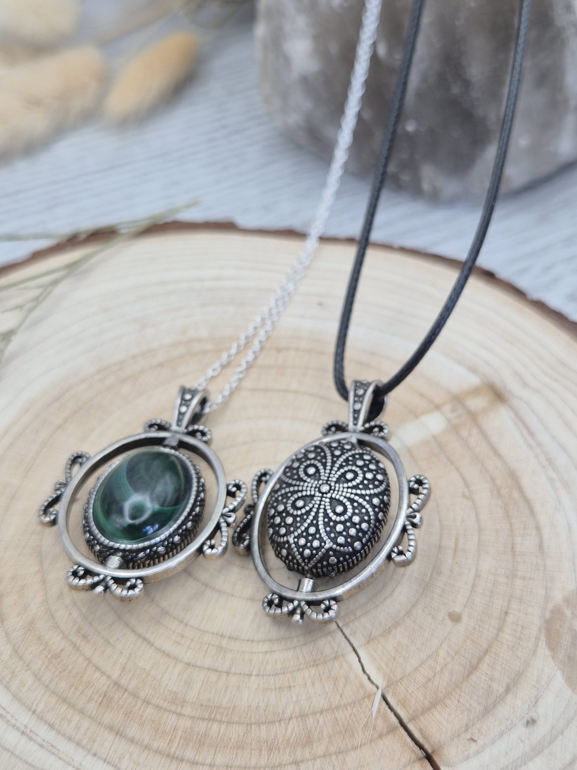 Vintage Malachite Spinner Pendant Necklace