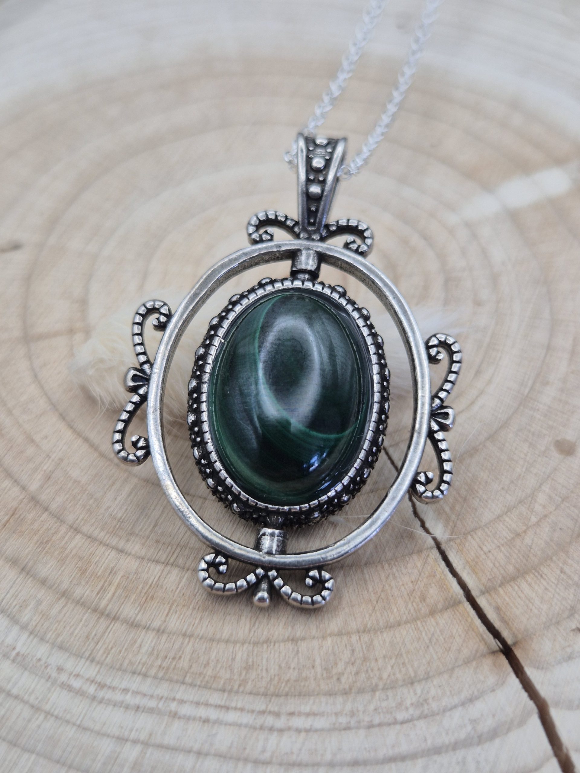 Vintage Malachite Spinner Pendant Necklace - Image 3
