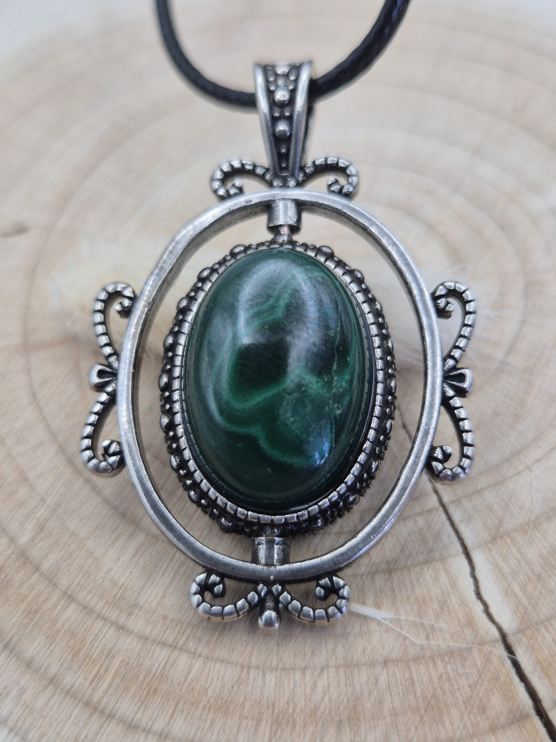 Vintage Malachite Spinner Pendant Necklace - Image 2
